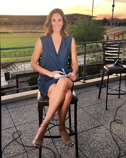 Kelli Tennant feet photo 18