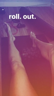 Kelli Tennant feet photo 3