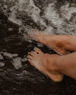 Kelli Tennant feet photo 14