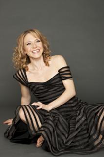 Kellie Bright feet photo 11