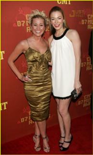Kellie Pickler feet photo thumbnail