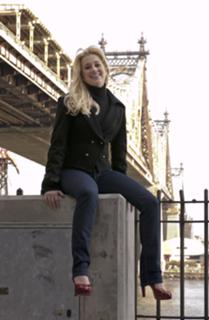 Kellie Pickler feet photo thumbnail