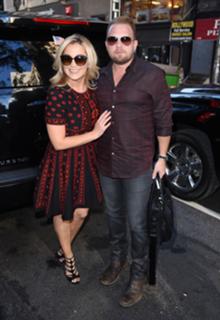 Kellie Pickler feet photo thumbnail