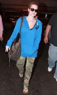 Kellie Pickler feet photo thumbnail