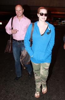 Kellie Pickler feet photo thumbnail