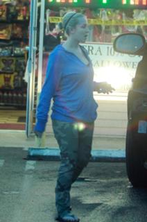 Kellie Pickler feet photo thumbnail