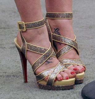 Kellie Pickler feet photo thumbnail