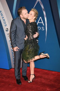 Kellie Pickler feet photo thumbnail