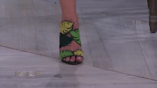 Kellie Pickler feet photo thumbnail
