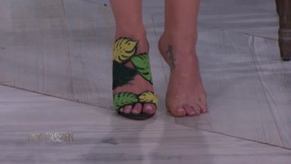 Kellie Pickler feet photo thumbnail
