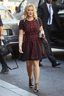 Kellie Pickler feet photo thumbnail