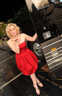 Kellie Pickler feet photo thumbnail