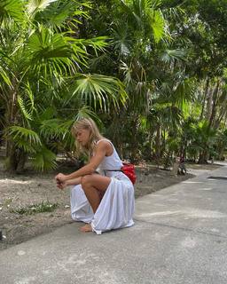 Kelly Bailey feet photo 1