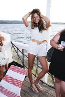 Kelly Bensimon feet photo thumbnail