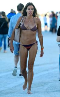 Kelly Bensimon feet photo thumbnail