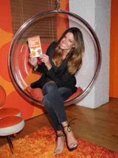 Kelly Bensimon feet photo thumbnail