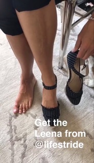 Kelly Bensimon feet photo thumbnail