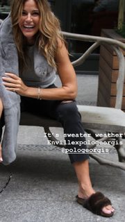 Kelly Bensimon feet photo thumbnail