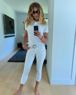 Kelly Bensimon feet photo thumbnail