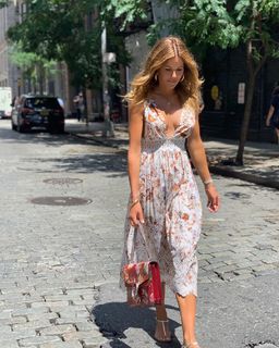 Kelly Bensimon feet photo thumbnail