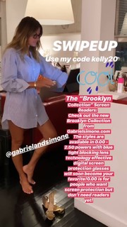 Kelly Bensimon feet photo thumbnail