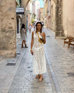 Kelly Bensimon feet photo thumbnail