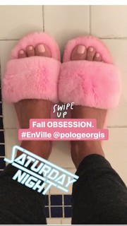 Kelly Bensimon feet photo thumbnail