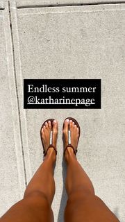 Kelly Bensimon feet photo thumbnail