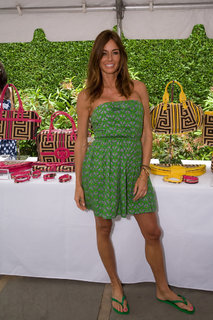 Kelly Bensimon feet photo thumbnail