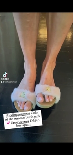 Kelly Bensimon feet photo thumbnail