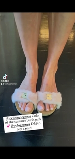 Kelly Bensimon feet photo thumbnail