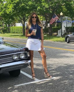 Kelly Bensimon feet photo thumbnail