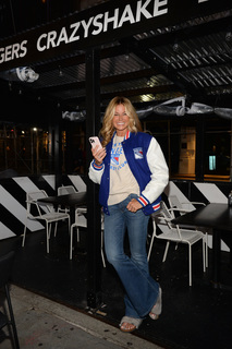Kelly Bensimon feet photo thumbnail