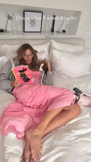 Kelly Bensimon feet photo thumbnail