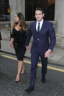 Kelly Brook feet photo thumbnail