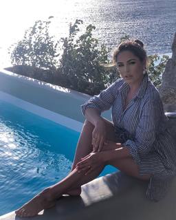 Kelly Brook feet photo thumbnail