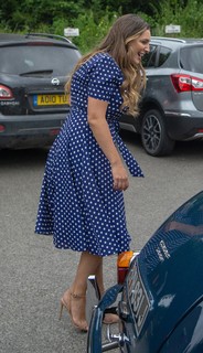 Kelly Brook feet photo thumbnail