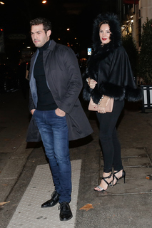 Kelly Brook feet photo thumbnail