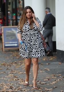 Kelly Brook feet photo thumbnail