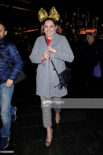 Kelly Brook feet photo thumbnail