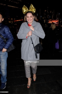 Kelly Brook feet photo thumbnail