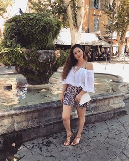 Kelly Brook feet photo thumbnail