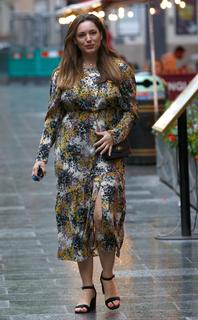Kelly Brook feet photo thumbnail