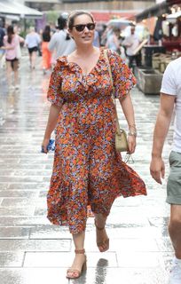 Kelly Brook feet photo thumbnail