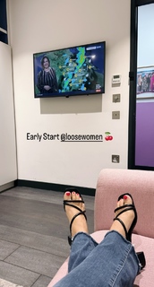 Kelly Brook feet photo thumbnail