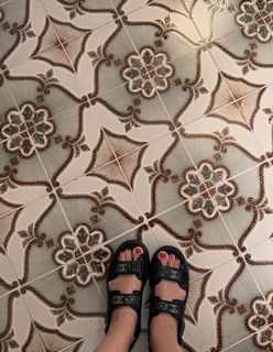 Kelly Brook feet photo thumbnail