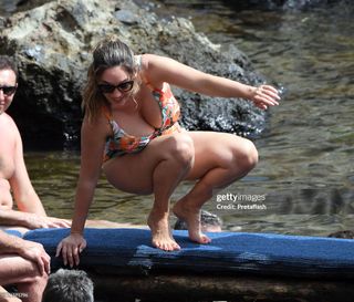 Kelly Brook feet photo 6