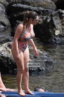 Kelly Brook feet photo 3