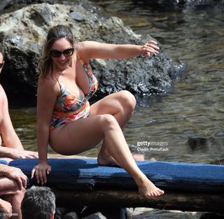Kelly Brook feet photo 2