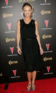 Kelly Carlson feet photo thumbnail